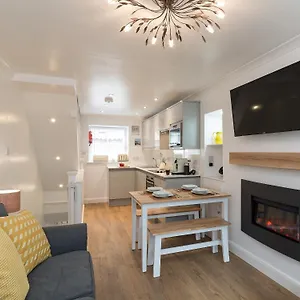 One Beckside Holiday home Staithes