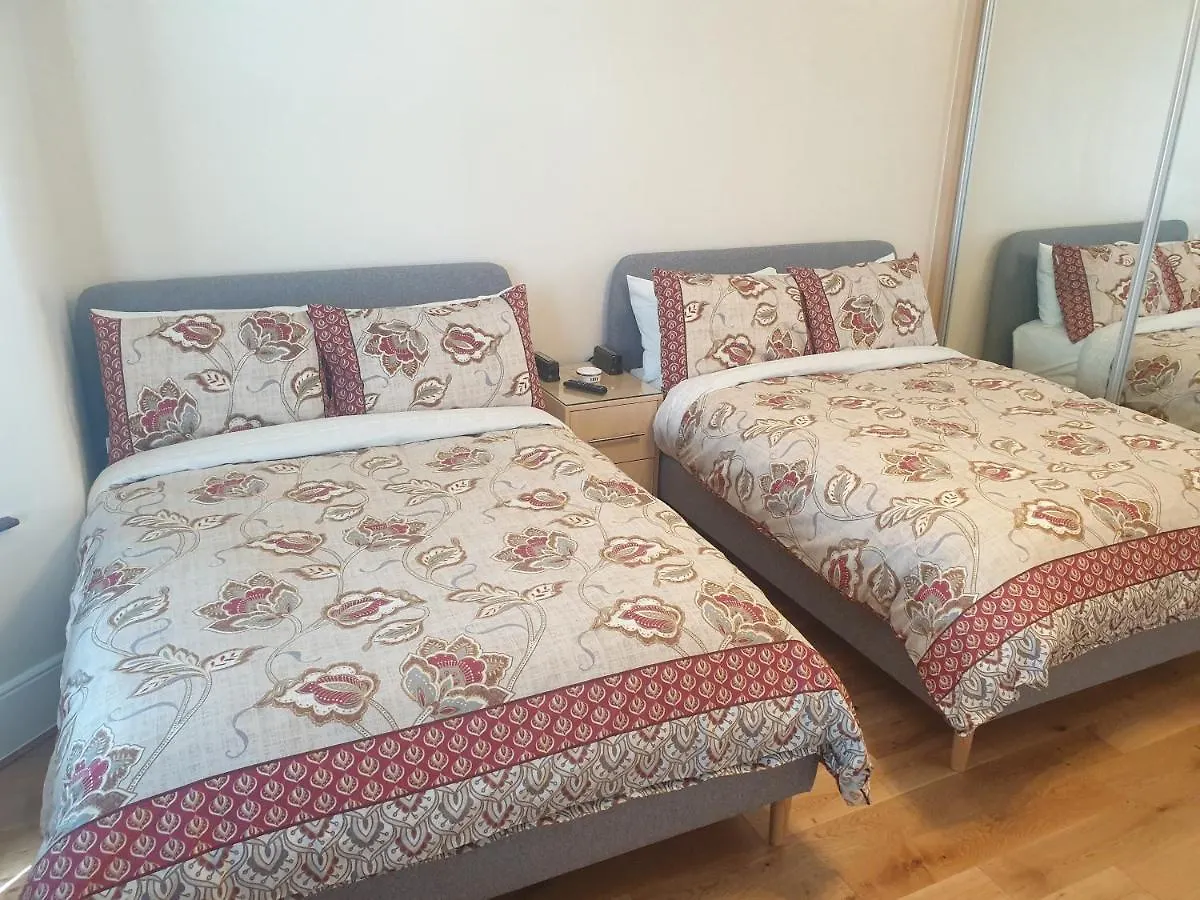 Apartment London Luxury 2 Bedroom Flat 5Min Walk From Overground, With Free Wifi, Free Parking-Sleeps X6 Ilford