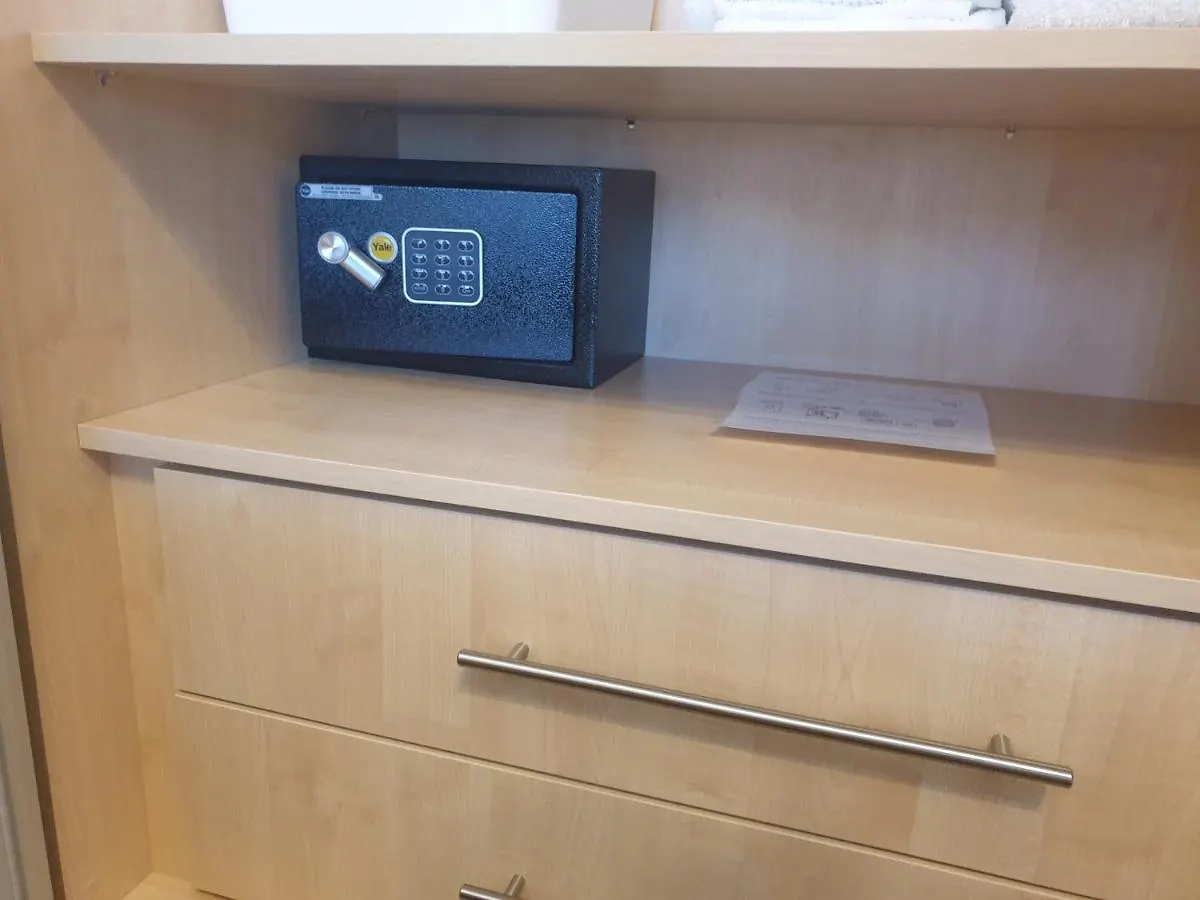London Luxury 2 Bedroom Flat 5Min Walk From Overground, With Free Wifi, Free Parking-Sleeps X6 Ilford